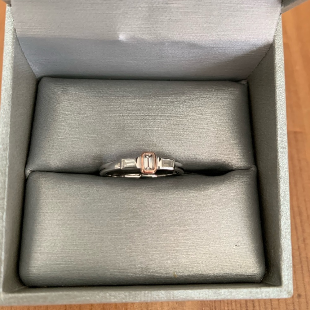 White/rose gold baguette diamond ring